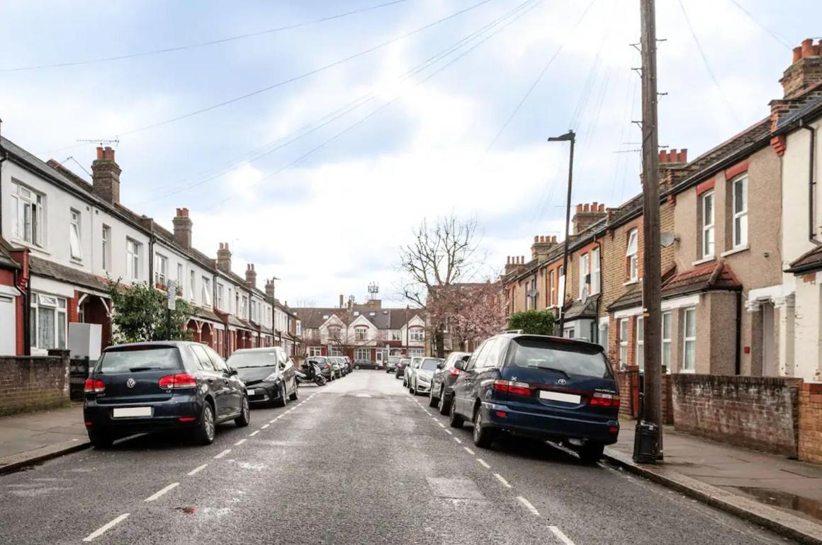 Hatton Homes - Thackeray Avenue Apartahotel Londres